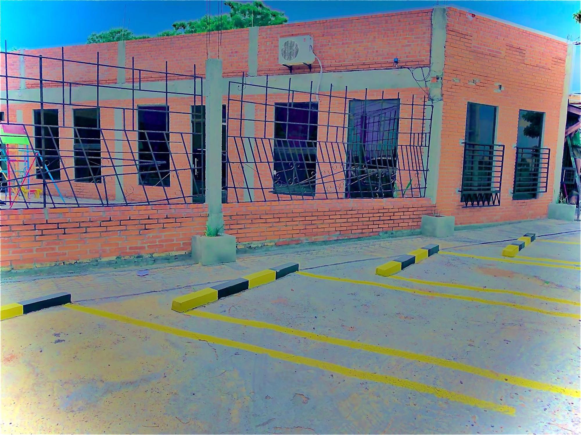 La Escala Aeropuerto Bed & Breakfast Luque Exterior photo